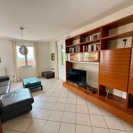 Vila Imperia With Garden